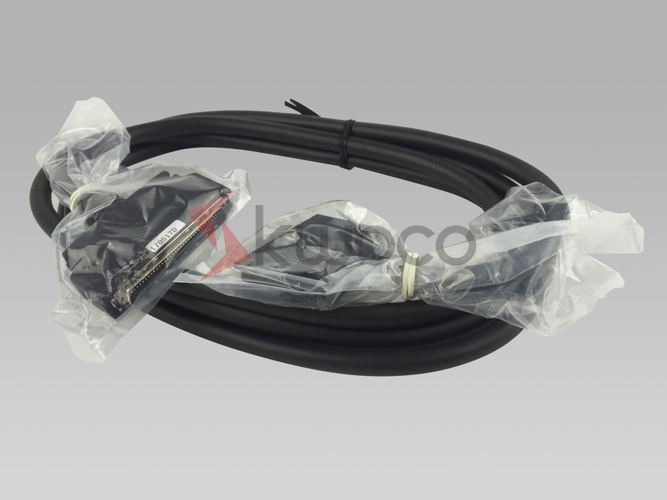 NEW Omron CS1W-CN223 2M I/O Connecting Cable